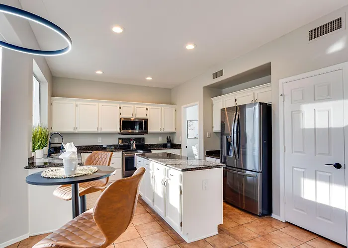 73rd Holiday home Glendale
